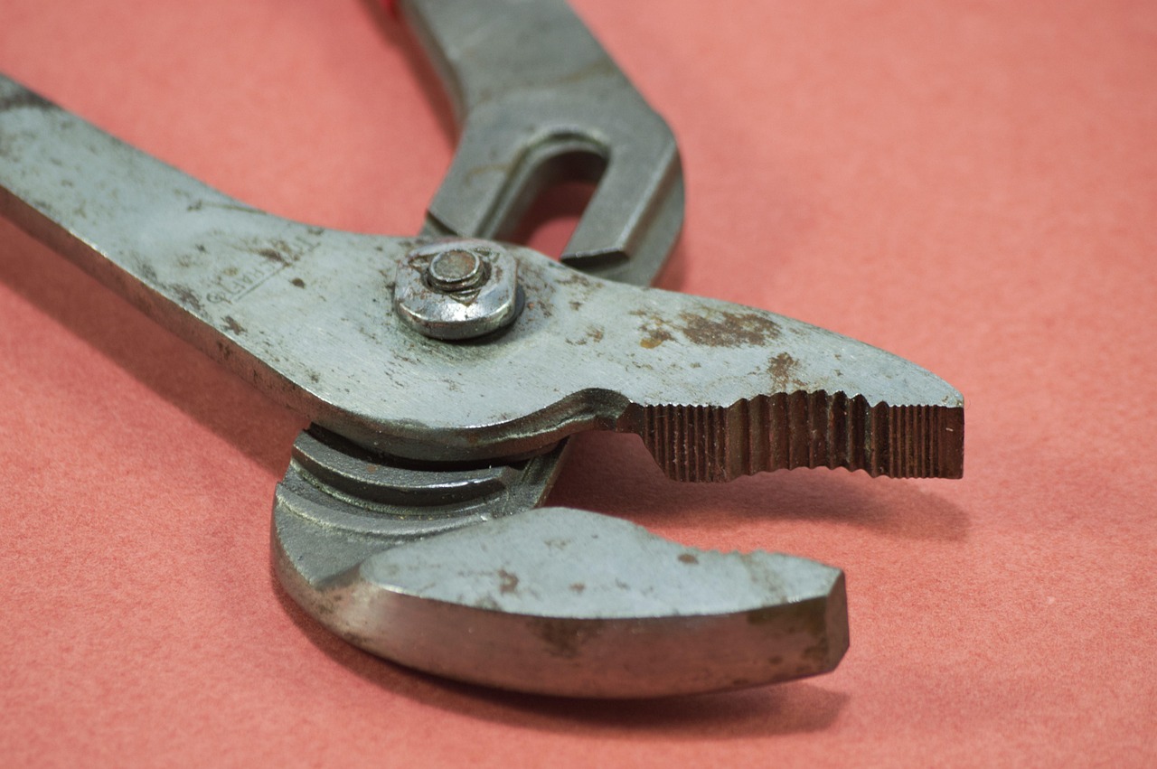 10 outils indispensables pour débuter en bricolage découvrez une large sélection d’outils diy adaptés à tous vos projets de bricolage : conseils, astuces et reviews pour réussir facilement vos travaux à la maison. trouvez les outils essentiels pour débutants et experts !