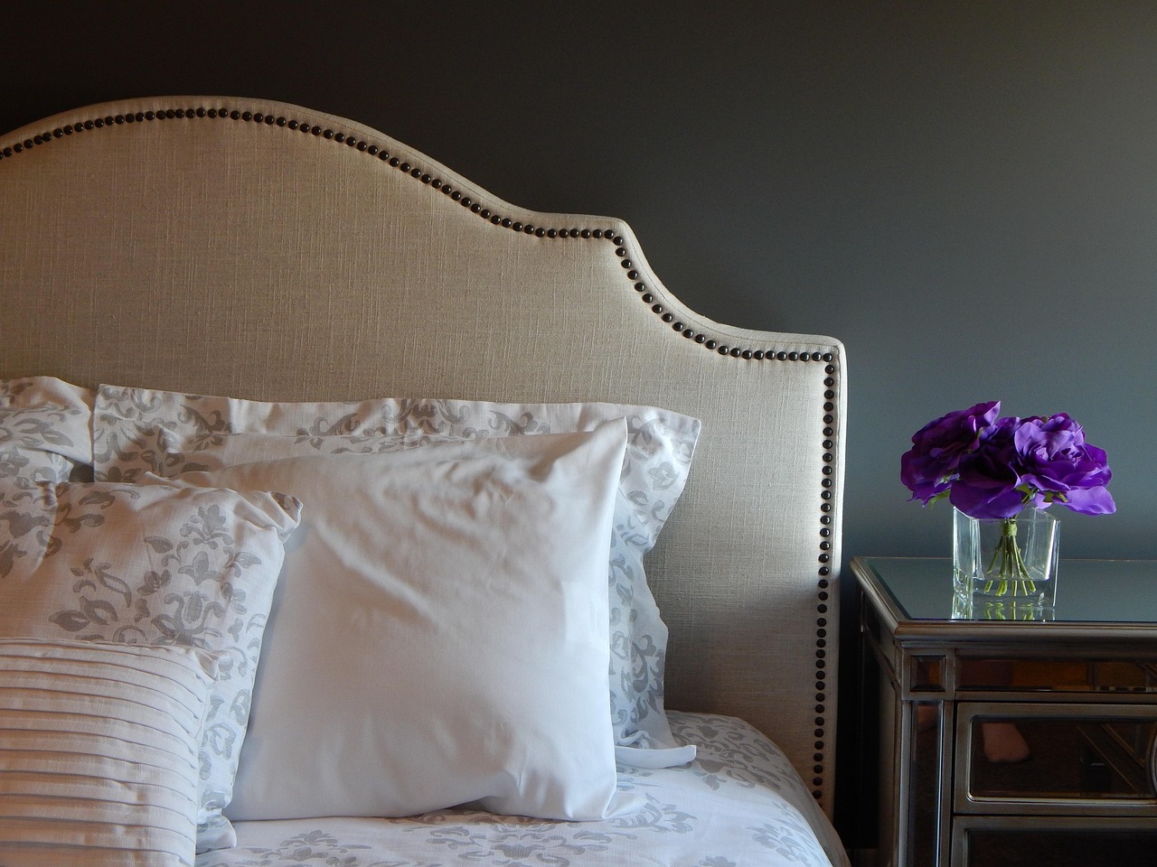 découvrez notre sélection de têtes de lit élégantes et modernes pour sublimer votre chambre. designs variés, matériaux de qualité et confort assuré pour un intérieur raffiné et personnalisé.