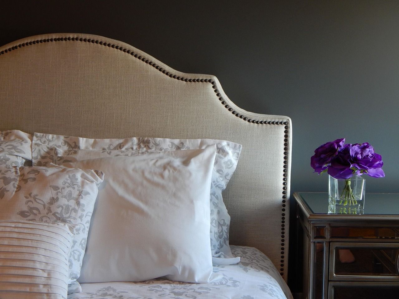 découvrez notre sélection de têtes de lit élégantes et modernes pour sublimer votre chambre. designs variés, matériaux de qualité et confort assuré pour un intérieur raffiné et personnalisé.
