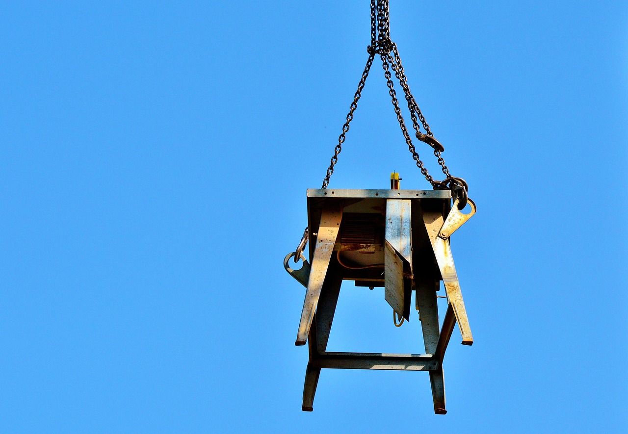 Comment utiliser une scie circulaire en toute sécurité découvrez les consignes essentielles de sécurité pour utiliser une scie circulaire en toute confiance et éviter les accidents.