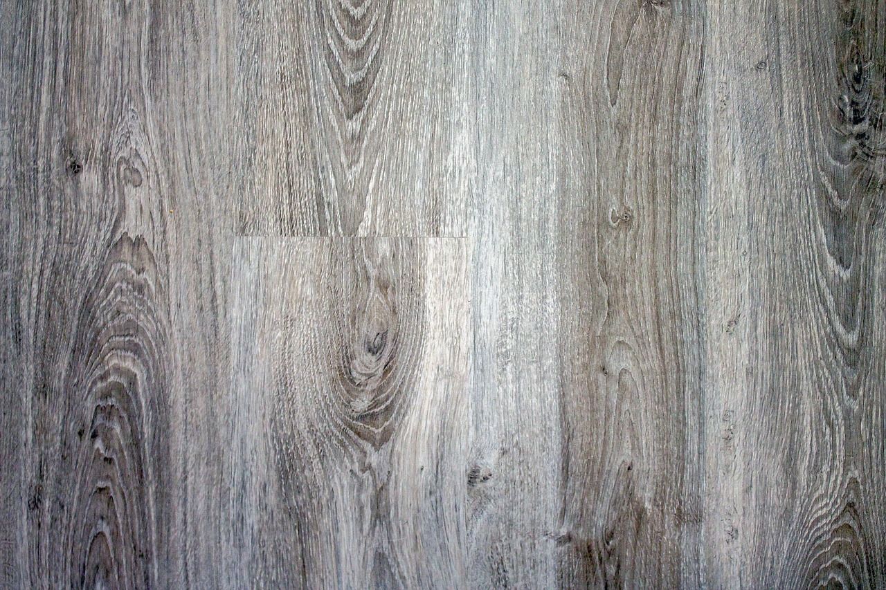 découvrez tout sur le revêtement de sol stratifié : avantages, installation, entretien et conseils pour choisir le meilleur sol stratifié pour votre intérieur. transformez votre maison avec style et praticité.